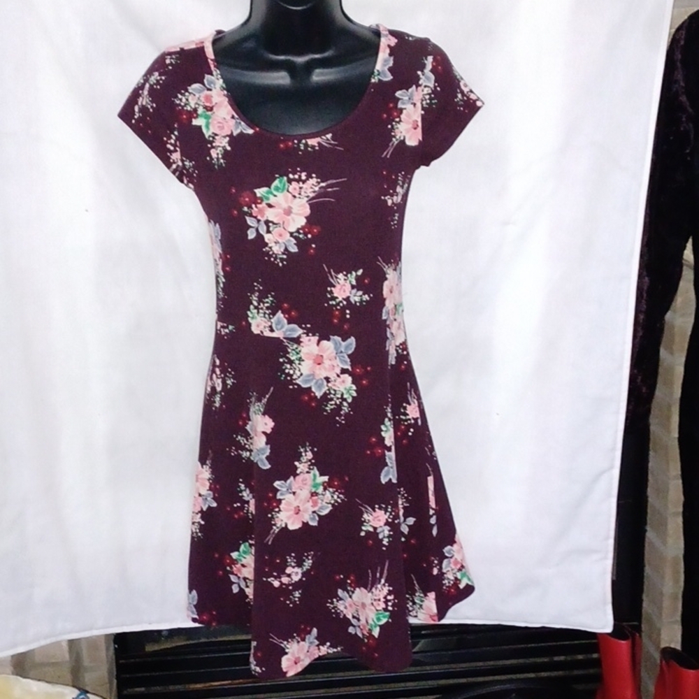 Prince & Fox Skater Dress Textured, Cap Sleeves, Burgundy, floral